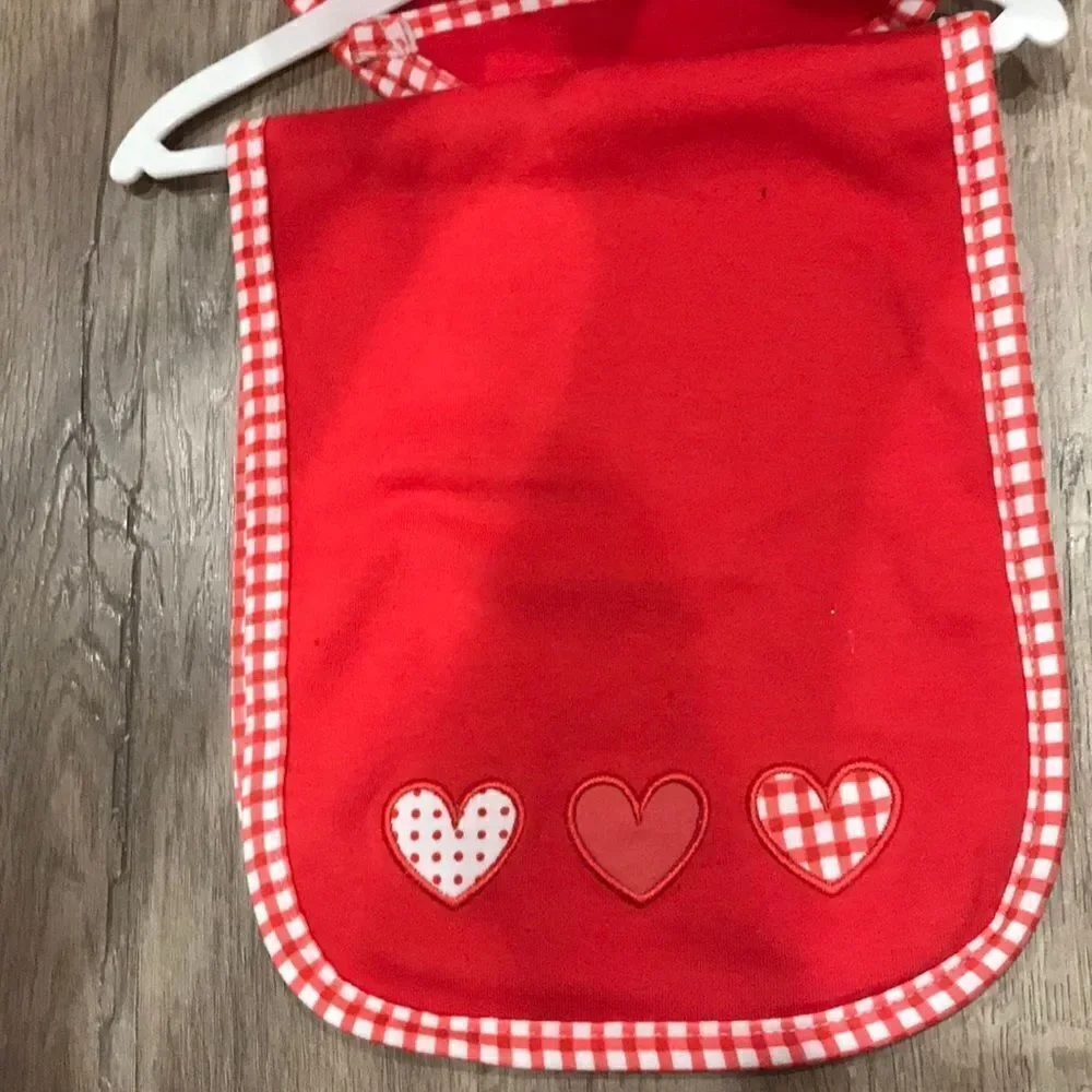 🍭Last deal 🍭alentine baby bibs❤️